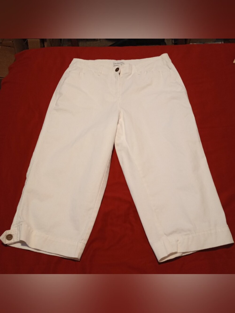 Kim Rogers Women's Size 8 Capri Pants White Button Zip Button Legs Pockets LNC